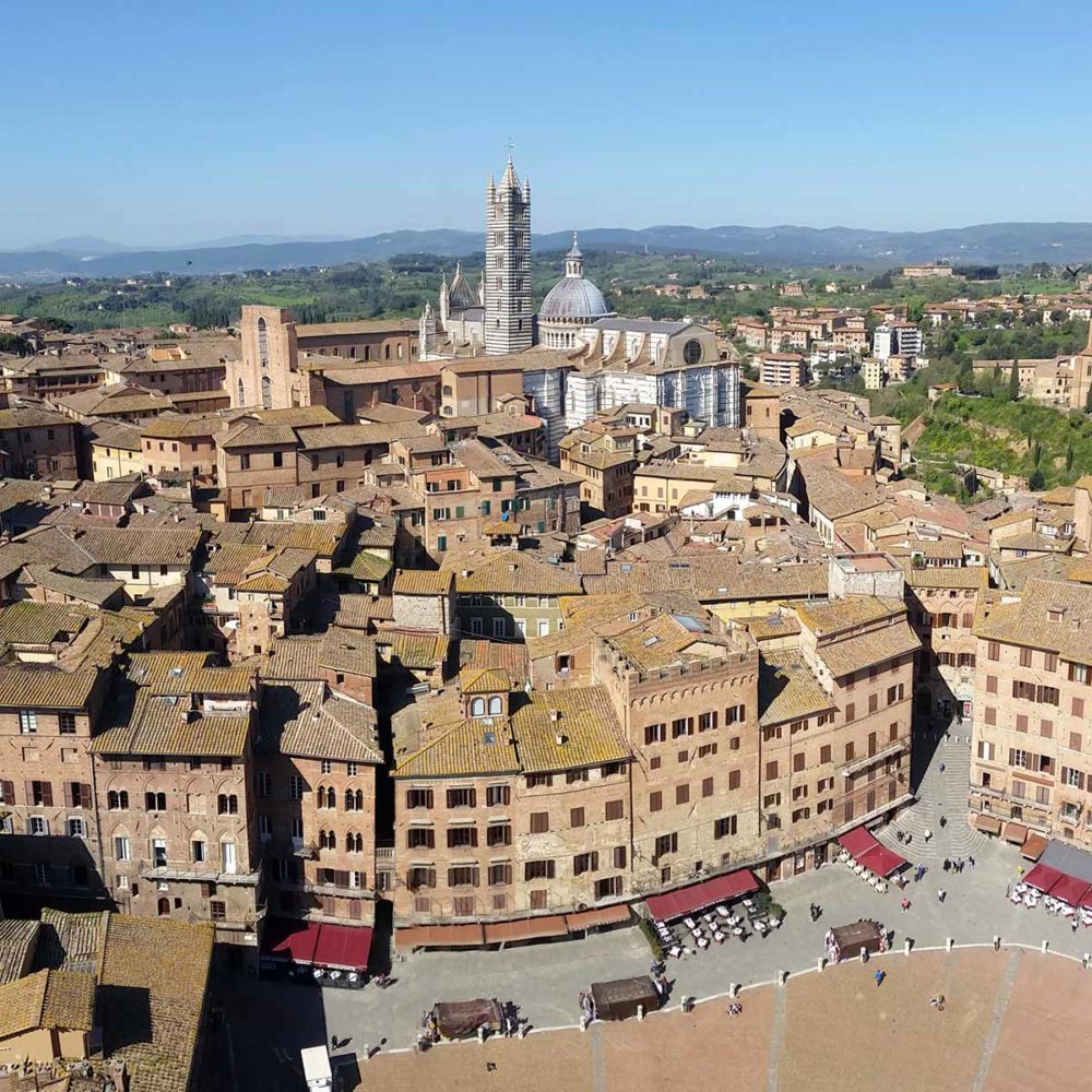 Tour of Siena with a local guide. Alps and Beyond cultural tours.