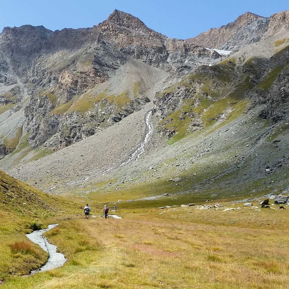 Guided hiking tour in the Aosta Valley. Gran Paradiso National Park